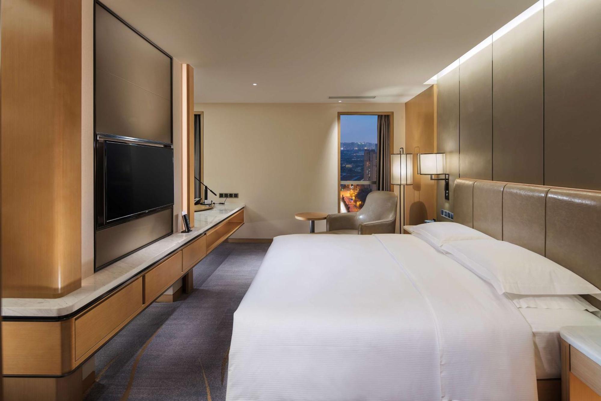 Отель Hilton Chengdu Longquanyi Экстерьер фото